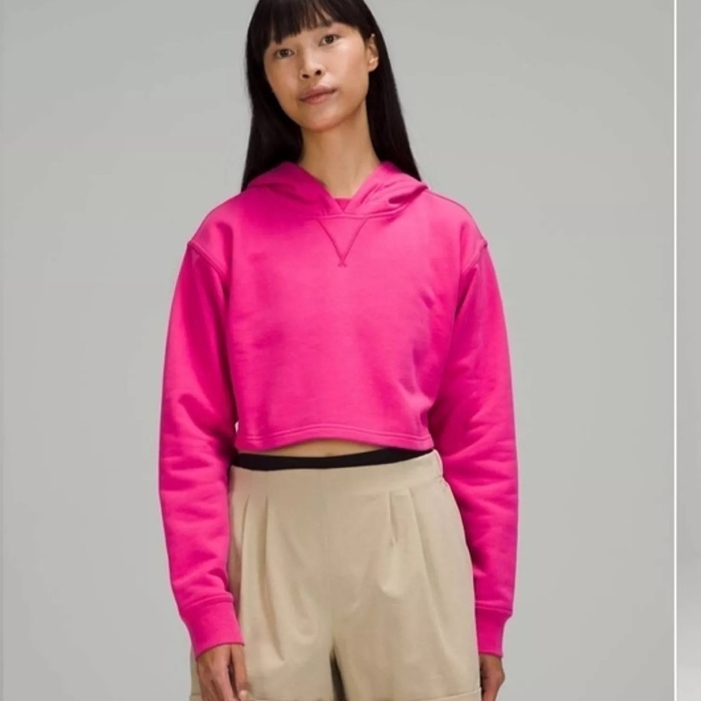 LULULEMON- size 2 All Yours Cropped
Hoodie- SONIC PINK- gently worn!
